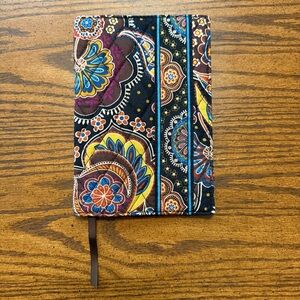 Vera Bradley Kensington Paisley Book Cover NWT Retired Pattern
